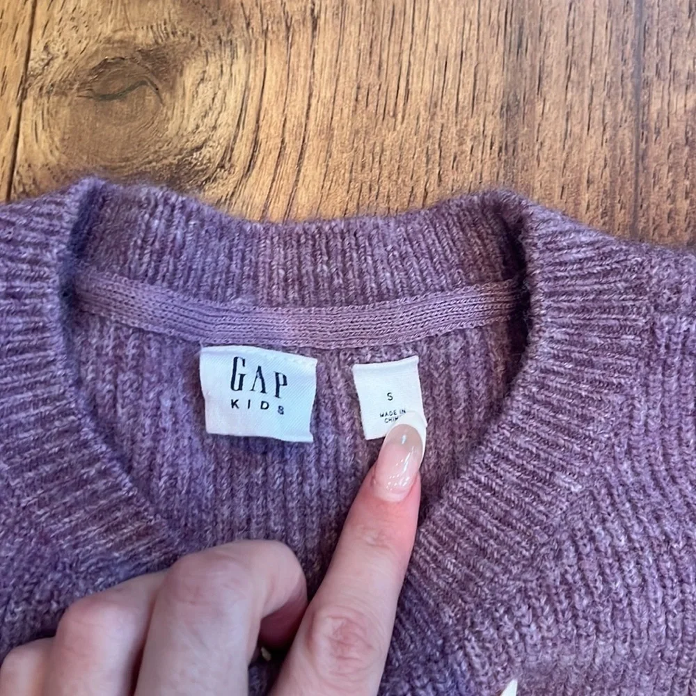 Gap Girl’s Purple Sweater Size S